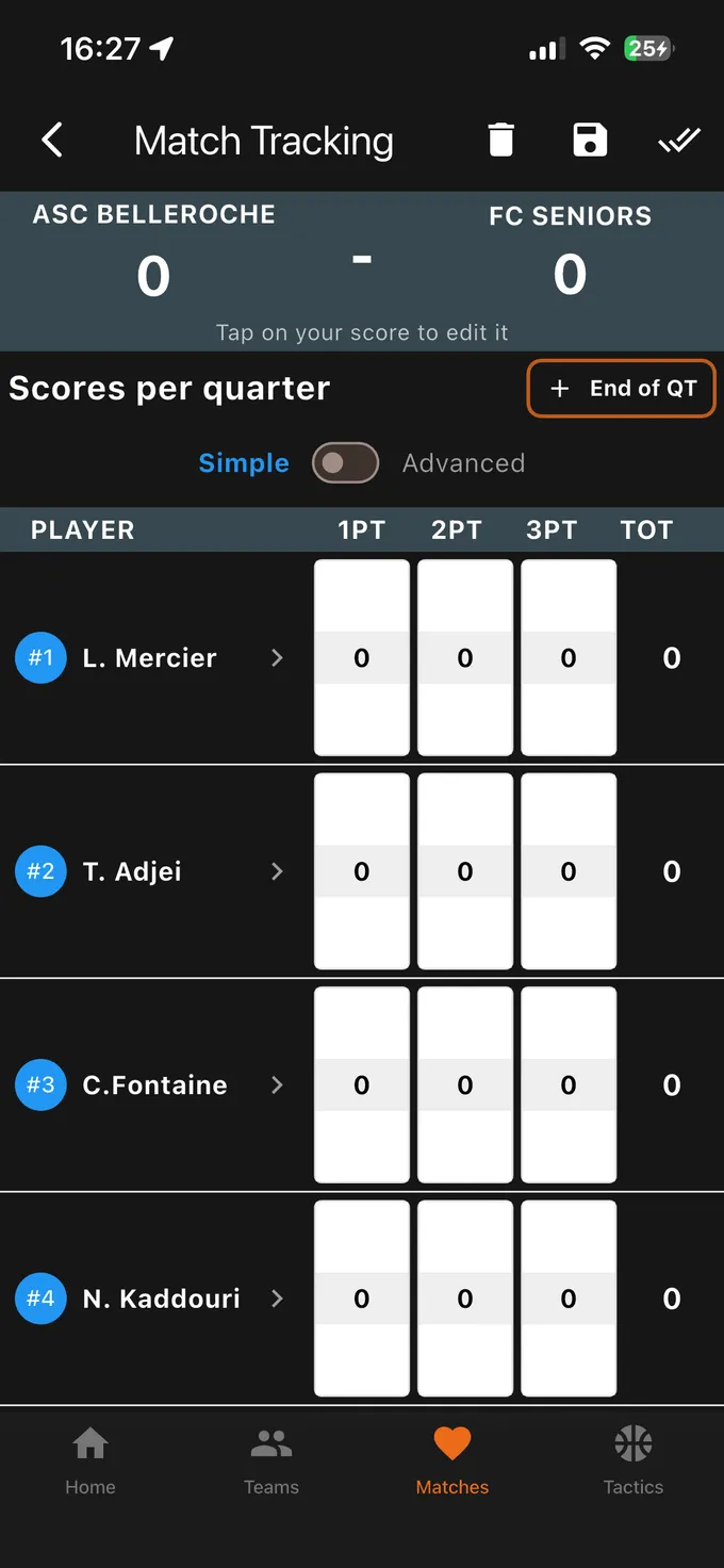 PlayerTrackr's in-game logging screen: one row per player, with 1PT, 2PT and 3PT controls within thumb reach.